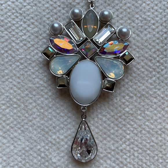 Iridescent Swarovski Necklace - Picture 3 of 5